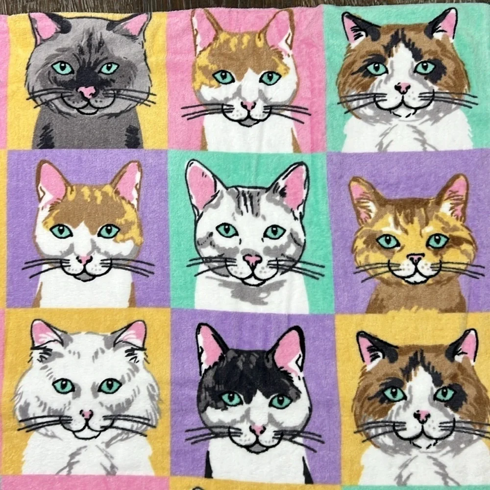 Deborah Connolly - ‘Mixed Cat Breeds’ Beach Towel 36“x68“ NWT Firm! Last one!